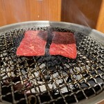 炭火焼肉ホルモン まるは - 