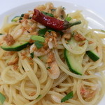 トラットリア　アドリアーノ - 料理写真:桜海老とズッキーニのペペロンチーノ