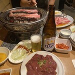 ジンギスカン 炭火焼肉 一発ドン - 