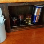 えなみ - カウンター席上の調味料他達