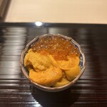 鮨 さえ喜 - 赤雲丹とイクラ小丼