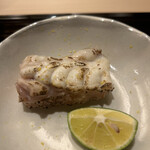 鮨 さえ喜 - フグのアラ焼き