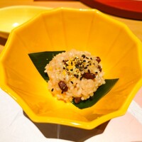 京懐石 美濃吉 そごう横浜店 - 赤飯　金箔　炒りからすみ