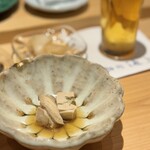 鮨処 池上 - 北海道産牡蠣の煮浸し