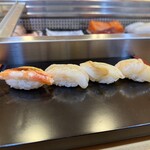 伊勢鮨 駅中店 - おまかせ10貫