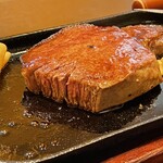 仙臺 アビルヴァン 和牛 - 2024.11.1（金）ランチ
      焼き加減、塩加減、最高なステーキ