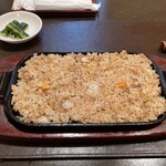 仙臺 アビルヴァン 和牛 - 2024.11.1（金）ランチ
      火傷しそうなぐらい熱々提供の
      ガーリックライス最高！