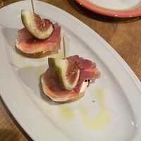 マヌエル タスカ ド ターリョ 丸の内店 - 
