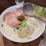 大分ラーメン ヌードルワークス 茅ヶ崎店 - 