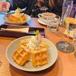 フラワーカフェ BLOOMY'S - 