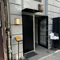 平ちゃん - 入り口は左の扉