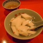 龍水楼 - 2014年4月　取り分けられた本当の杏仁豆腐