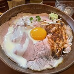 麺屋 くまがい - 2024.11.3（日）（4回目訪問）
      ロースト肉油そば