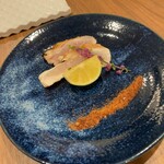 焼き鳥 のあみ - 胸肉ともも肉のタタキ　醤油パウダーで