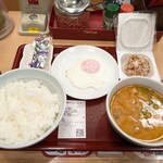 なか卯 - 目玉焼き納豆朝食味噌汁豚汁変更ご飯大盛り