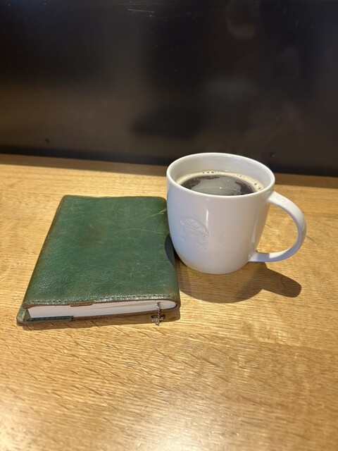 スターバックスコーヒー 秋田保戸野学園通り店（STARBUCKS COFFEE） - 泉外旭川（カフェ）の写真