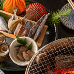 居酒屋 まことや - 新鮮な魚介の七輪焼