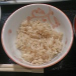 Shibarakutei Irori - 白飯とは別に、玄米ご飯がサービスでつきます
