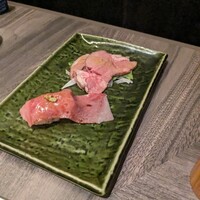 近江うし焼肉 にくTATSU 日本橋室町店 - 