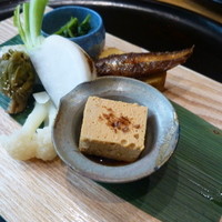 うなぎと季節料理とらや - 昼のコース　雲(KUMO)　¥3000　　前菜　お口取り盛り合わせ
