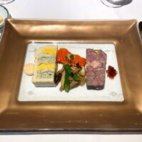 シェ・イノ - 