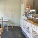 MIYATAYA BAGEL - おしゃれな店内