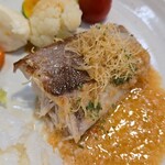 キッチン ブルー グローブ - カダイフはシフト、蟹フーレクは？、ソースに含まれるかな？