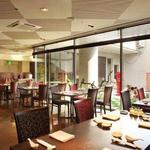 四川 - 開放的な店内