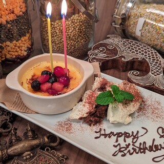 特別な記念日や誕生日にはメッセージ付デザート盛りでお祝いを♪