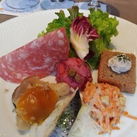 Russian Restaurant ROGOVSKI 銀座 - 前菜とサラダの6種盛り合わせ