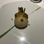 レフェルヴェソンス - 蕪を複雑に火を入れして シンプルに