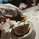 レフェルヴェソンス - 白トリュフをたっぷりとスライス