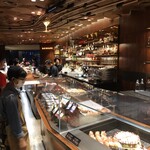 Starbucks Reserve Roastery Shanghai - 