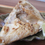 人と木 - 焼魚は鯛のかぶと焼き