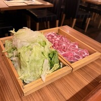 しゃぶしゃぶ・創作料理居酒屋 豚吟 栄店 - 