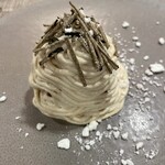 美酒佳肴　一樹 - ホォアグラと和栗のモンブラン仕立てオータムトリュフ添え　トリュフの香りが豊かで和栗のクリームが中のホアグラとマッチしていてとっても美味しい‼️