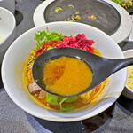 Japanese Soba Noodles 蔦 - 和牛のフォン・ド・ボーと国産地鶏、独自のブレンドで整えたスパイスのスープ