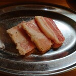 炭火焼肉 とみや - 栗豚のバラ