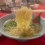 南海飯店 - ネギラーメンの麺