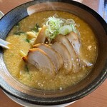 幸楽苑 - 料理写真:味噌とんこつラーメン