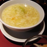 中国料理 神戸壺中天 - 玉子スープ