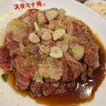 焼肉 スタミナ苑 - ニンニクカルビ