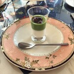 ローズタウンティーガーデン - これすご〜く美味しい（抹茶とクリームチーズのプリン）写真忘れのパンプキンスコーンも、優しくて柔らかくて好き。