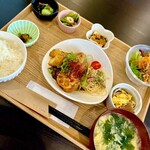 ワイズ カフェ - 