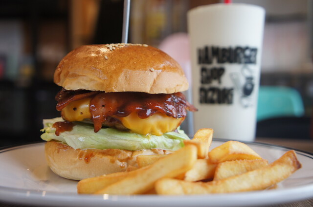 ハンバーガーショップスズキ - 熊谷/ハンバーガー | 食べログ