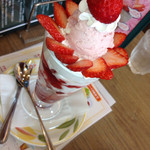 BAKERY CAFE CLUB RATIE - 苺、苺、苺