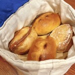 ラ・フォルム ド エテルニテ - 「パンドゥキュイソン」さんのパン