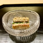 道人 - 柿なます
      柿、胡瓜、金時人参、大徳寺麩の胡麻酢和え