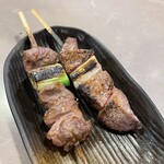 焼鳥 さかえ - やきとん、レバ、ハラミ(塩)