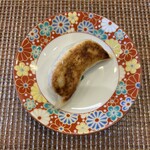 今石飯店 涼華 - 焼き餃子。これもジューシーでとっても美味しい。ビールが飲みたくなります。